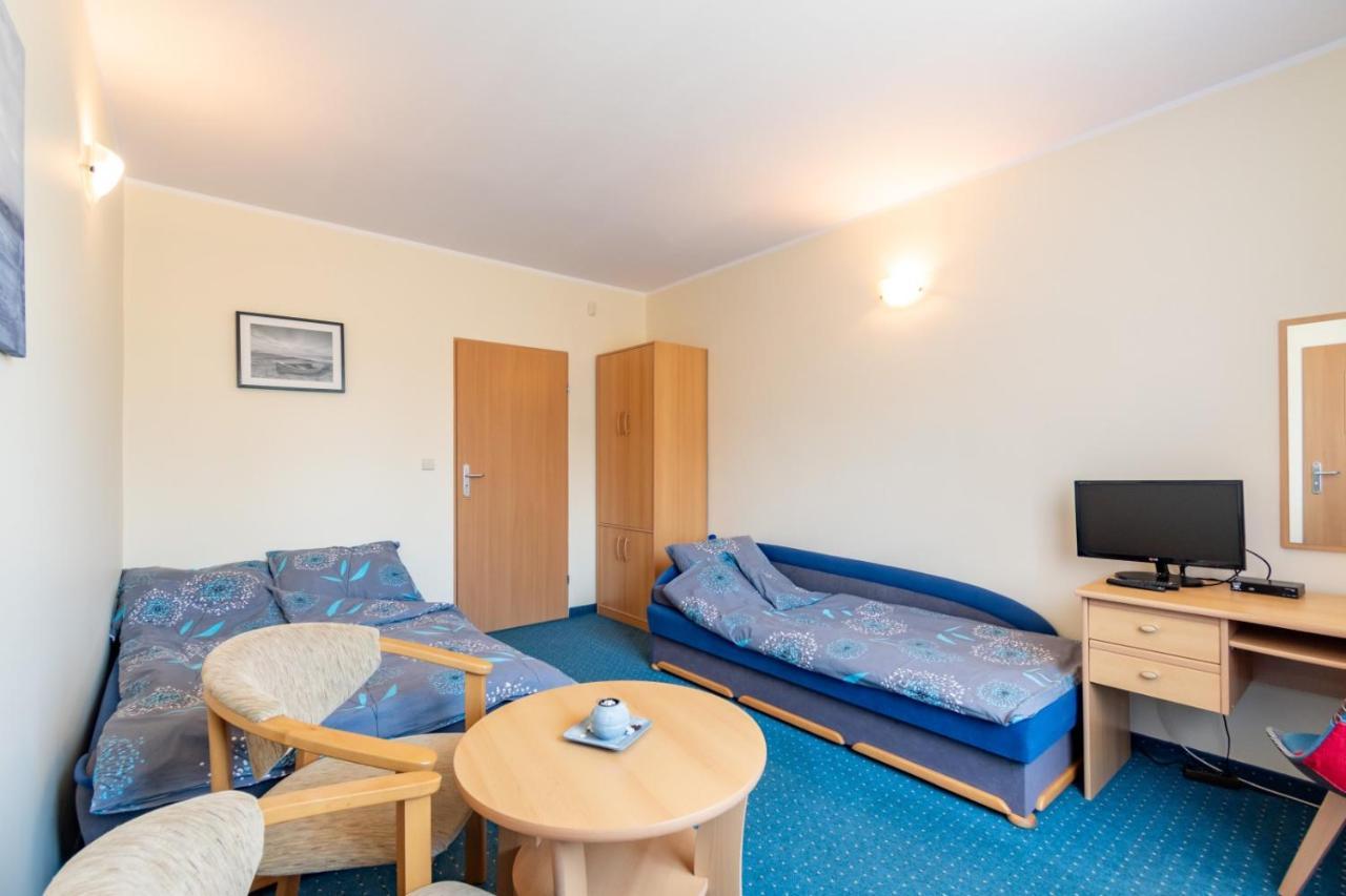 Hotel Pod Platanem Rowy  Esterno foto