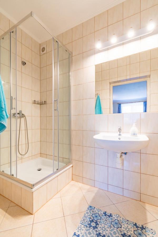 Hotel Pod Platanem Rowy  Esterno foto