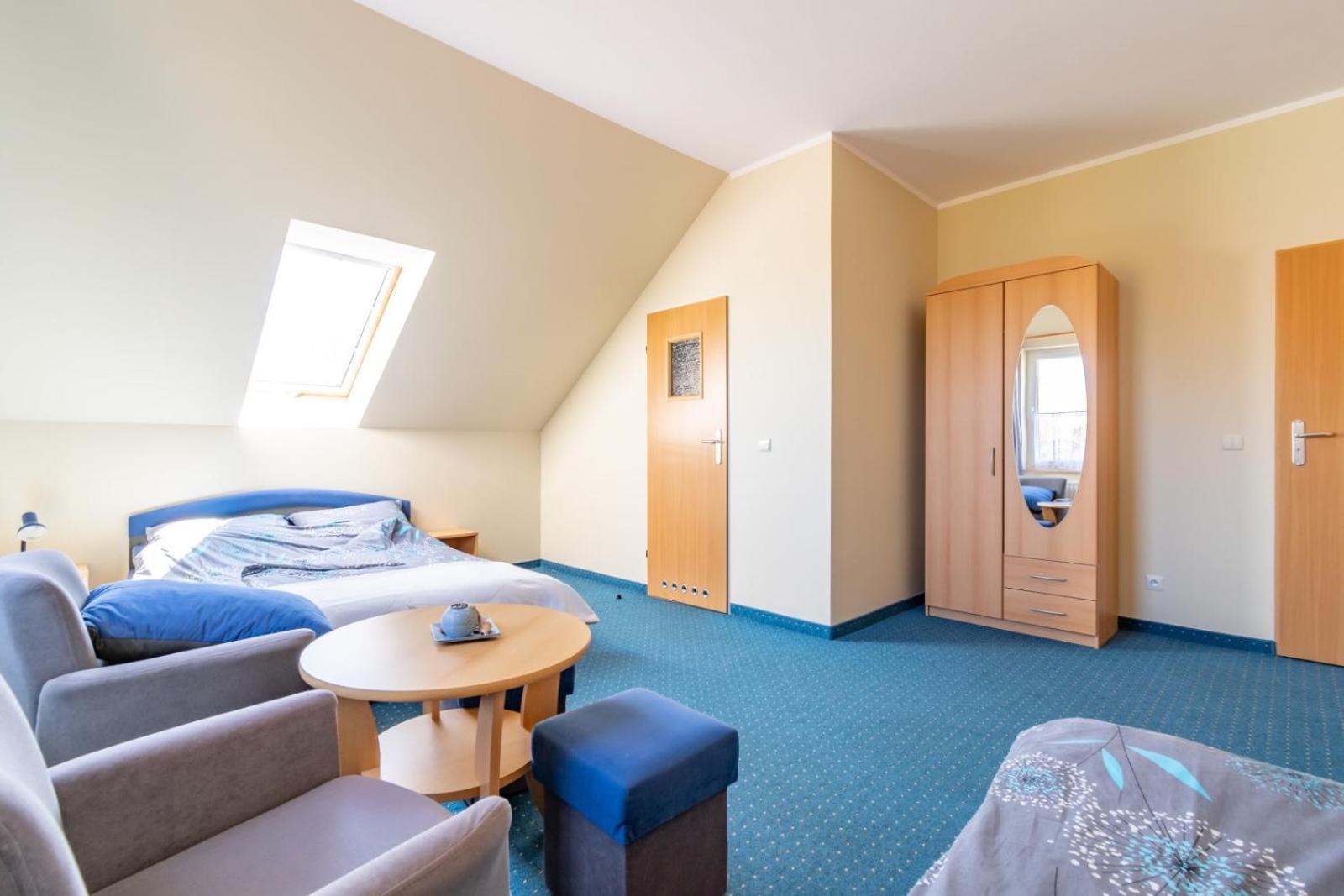 Hotel Pod Platanem Rowy  Esterno foto